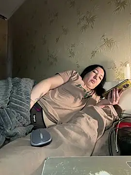 Naughtbaby_2025 Adlı Modelin Canlı XXX Sohbeti