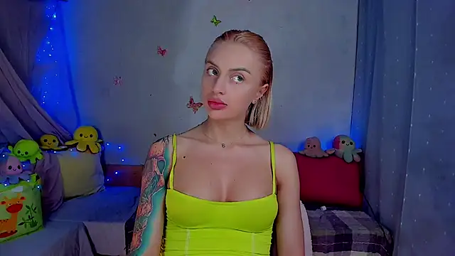 YourLizzyDoll's Live XXX Chat