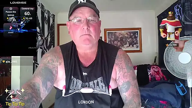 KINKYBLUEYES69 Live XXX-Chat