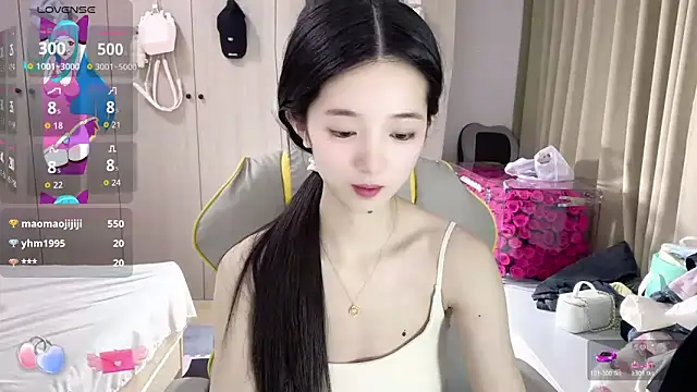 OiOi-666のライブXXXチャット