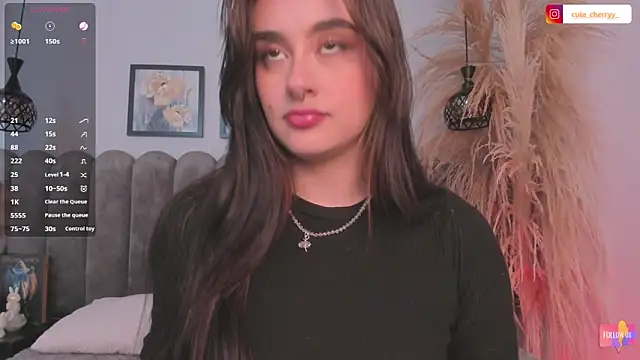 cute__cherry_'s Live XXX Chat