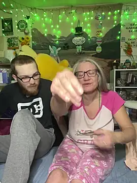 TrenaAnne 现场XXX聊天