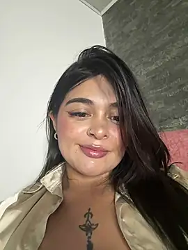 Saray_charmante Adlı Modelin Canlı XXX Sohbeti