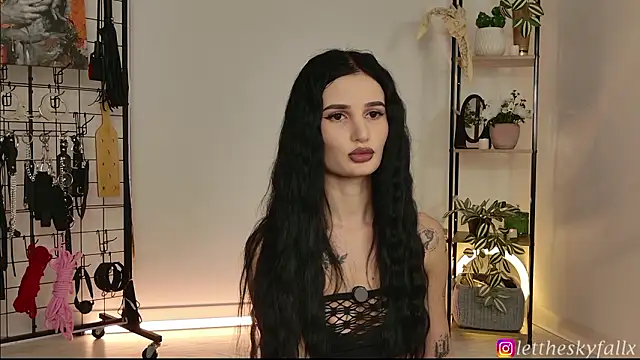 lettheskyfallx 现场XXX聊天