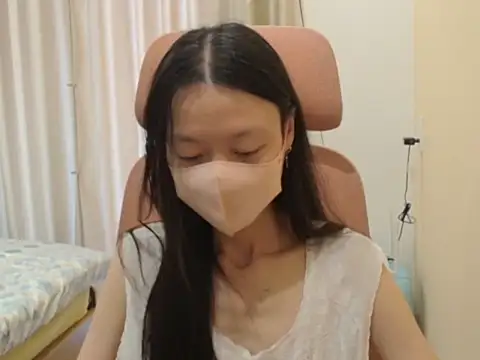 دردشة Lil-Cherries الجنسية المباشرة