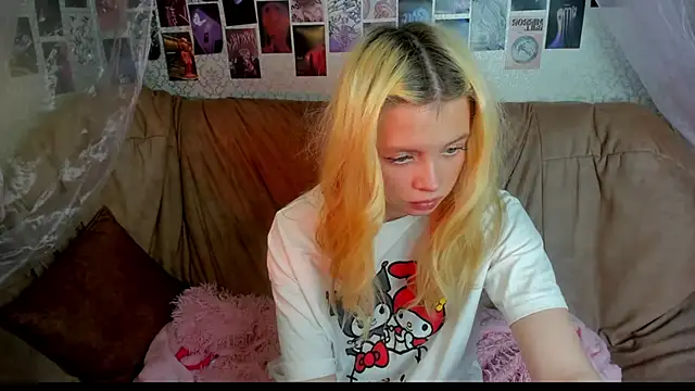 AlysaMeow's Live XXX Chat