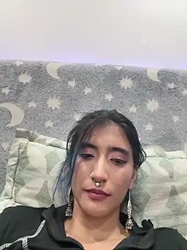 LunaisBack 现场XXX聊天