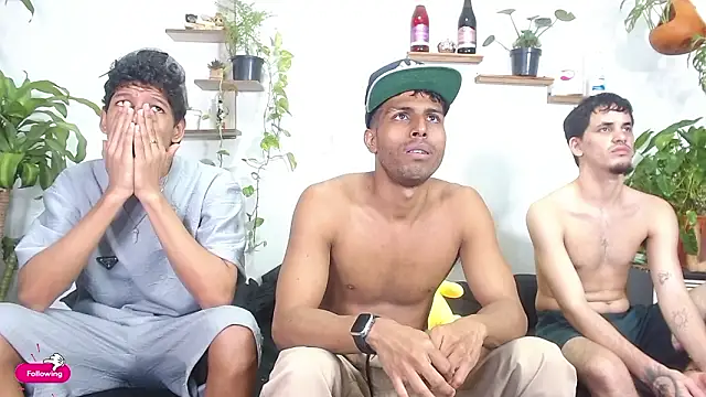 XXX chat uživo modela Interracial_Snow_Bunny