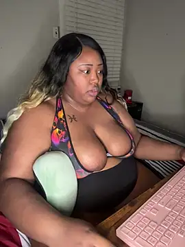 Chat XXX en directo de Chocolatebunnyxx96