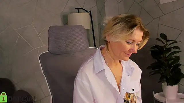 Julie_Lucas 现场XXX聊天