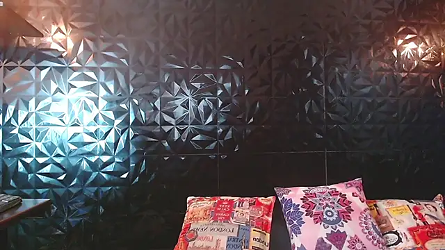 PINK__LOLA1's Webcam Show