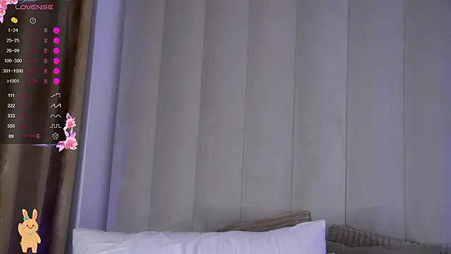 دردشة BabbyAisha الجنسية المباشرة