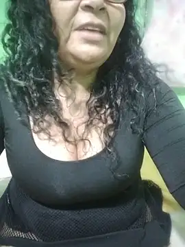 Amarantha25's Live XXX Chat