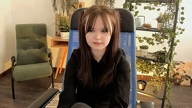 Elainebeness Chat XXX live