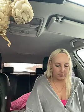 MerlinDave élő XXX-chatje