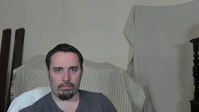 Chat +18 de Metalstud ao vivo