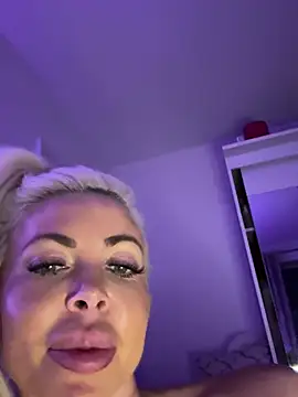 Jemma-J's Live XXX Chat