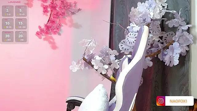 Chatroom XXX en direct de NaomiFox1