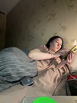 Naughtbaby_2025 Adlı Modelin Canlı XXX Sohbeti