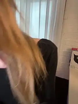 AnesaKis' Live XXX Chat