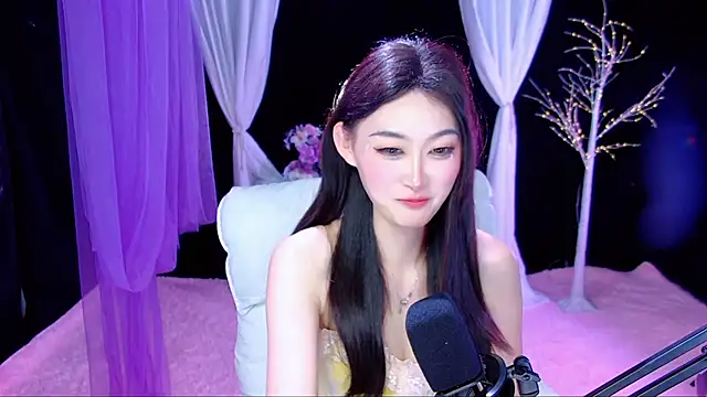 Tili-668 Adlı Modelin Canlı XXX Sohbeti