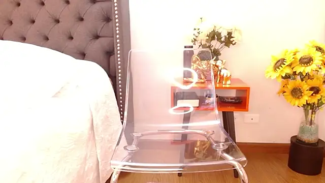 Valentina-Ferrer Adlı Modelin Canlı XXX Sohbeti