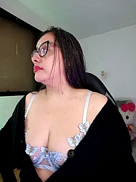 smile_sweetpao Adlı Modelin Canlı XXX Sohbeti