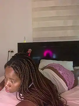 MISSMAYSROOM: онлайн-секс-чат