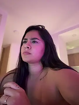 KattyPortman: онлайн-секс-чат