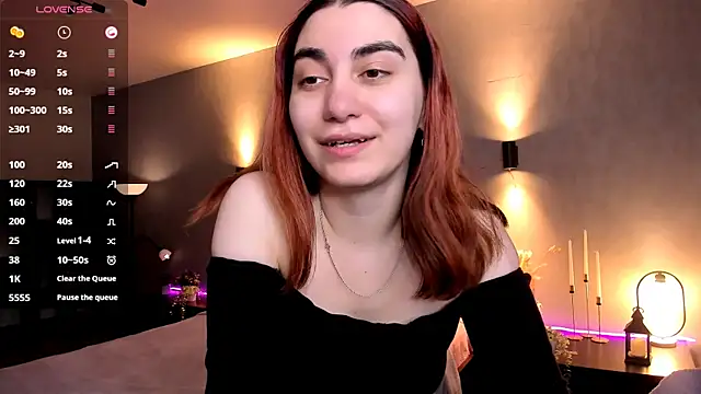 Chatroom XXX en direct de hannacheekss_