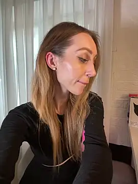 AnesaKis' Live XXX Chat