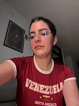 _Niah_ Adlı Modelin Canlı XXX Sohbeti