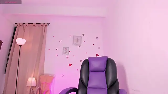 LiaaMoretzz: онлайн-секс-чат