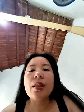 Chat +18 de Ivy_Trix2 ao vivo