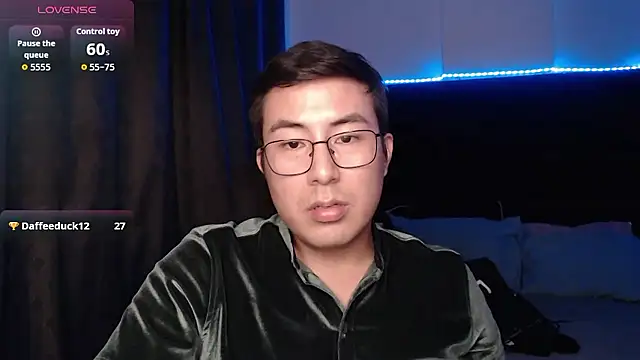 Chat +18 de andrewmhilton_ ao vivo