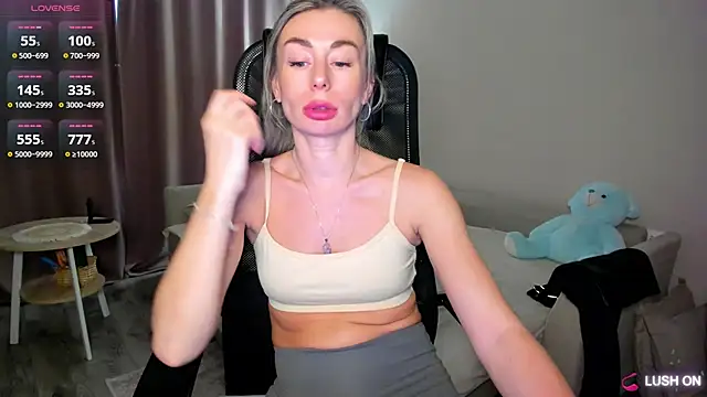 DannaEvanのライブXXXチャット