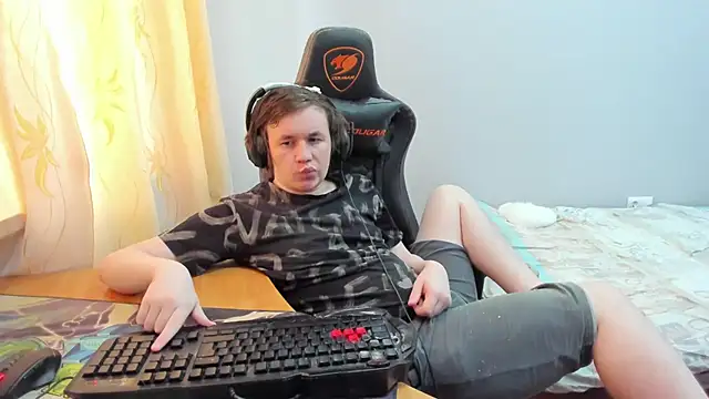 iliaskrislove – Kamerová šou