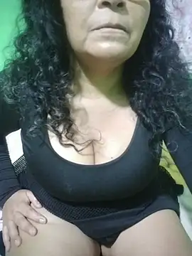 Amarantha25's Live XXX Chat