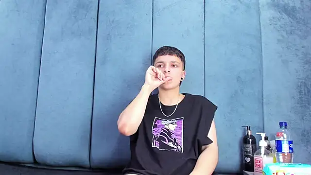 XXX chat uživo modela Megan_Thompson_