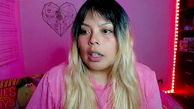 EllieMoonX Live XXX-Chat