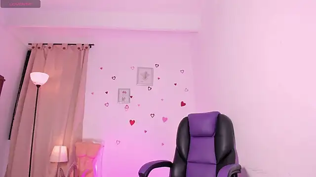 LiaaMoretzz élő XXX-chatje