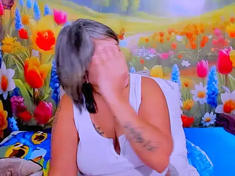 indianroxy 现场XXX聊天