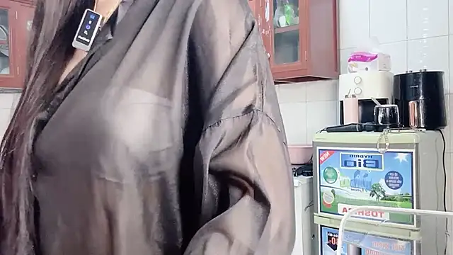 LyLy_Office Show Webcam