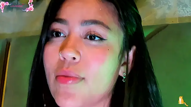 KimDevinne's Live XXX Chat