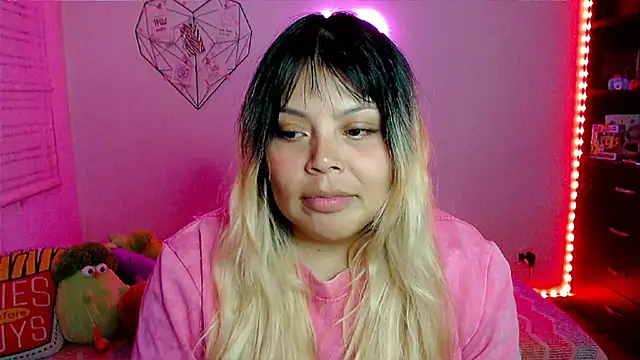 Živý XXX chat EllieMoonX