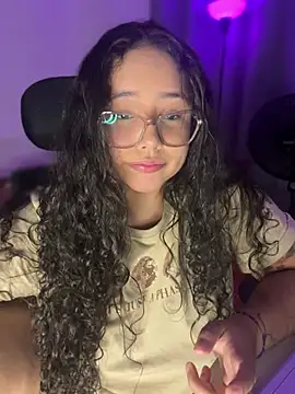 Czat XXX na żywo – CurlyGirl_1