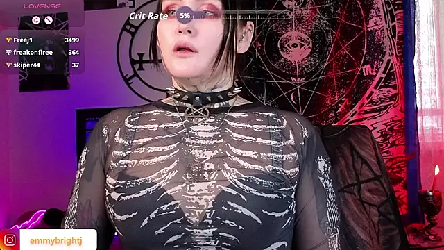 Czat XXX na żywo – Emmybrightj_