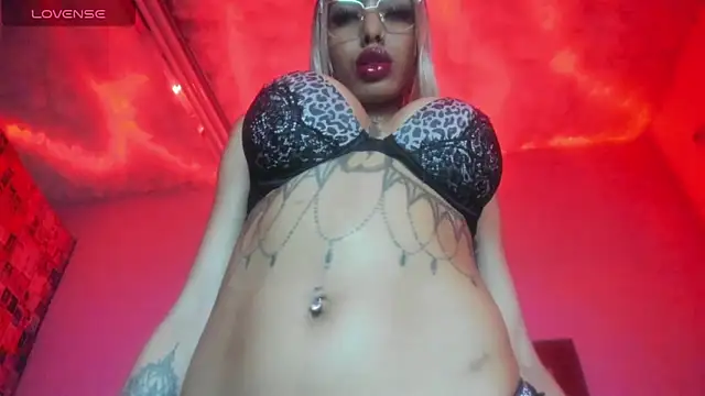 Chatroom XXX en direct de Nicole_Rosales