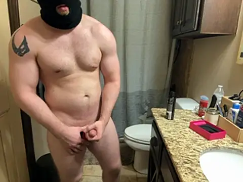 MaskNPlay: вебкам-шоу