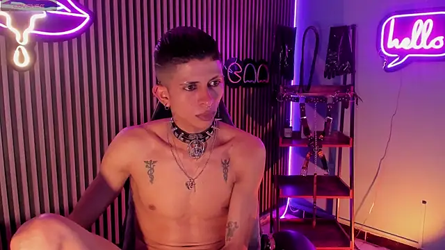 Maximoking26's Webcam Show